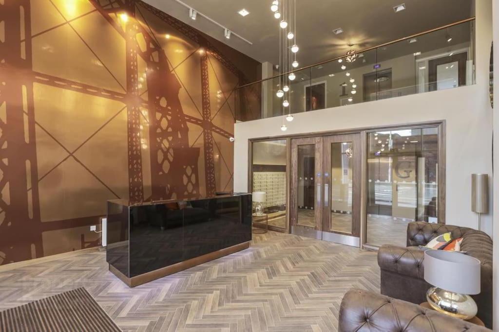 Belfast City Centre, Sleeps 6 ภายนอก รูปภาพ